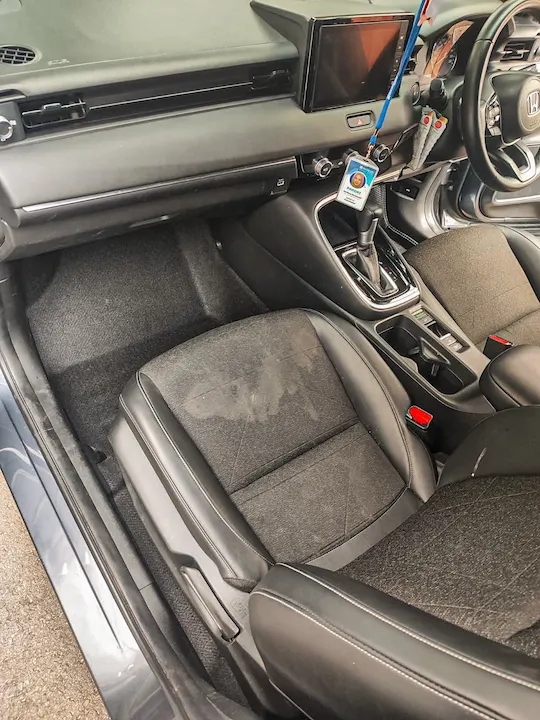 Interior jok mobil sebelum dicuci